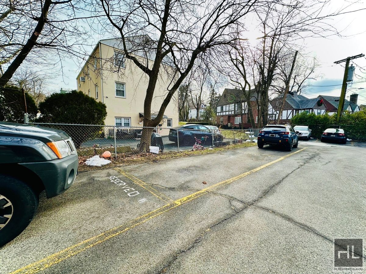 Building Photo - Tuckahoe Rd