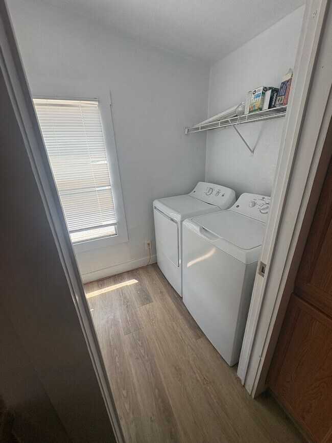 Building Photo - 3 bedroom 2 bath in Highland Terrace