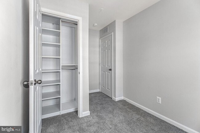 Building Photo - 1057 Flint Ct