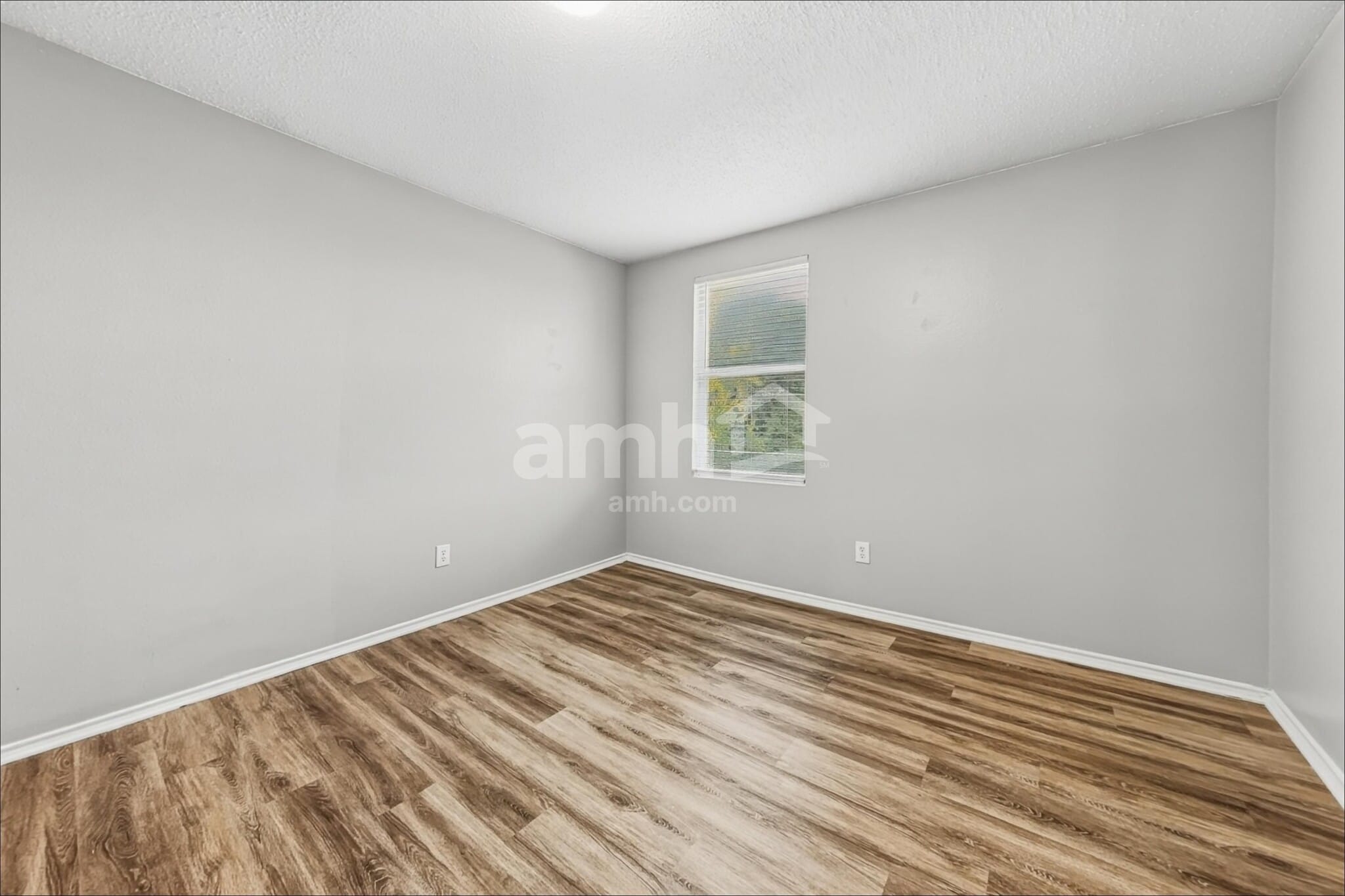 Building Photo - 1313 Cherokee Rose Ln