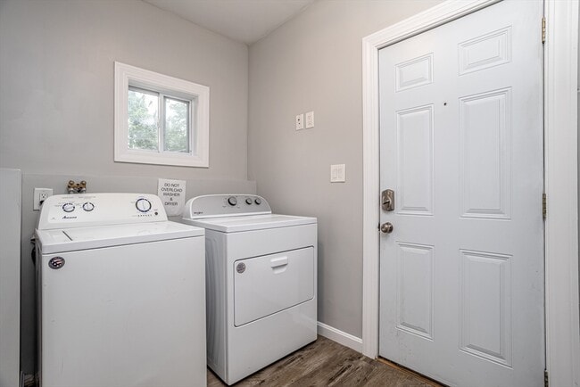 Building Photo - 176 Blossom St