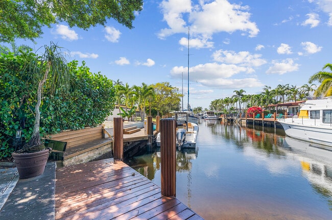Building Photo - 901 Guava Isle