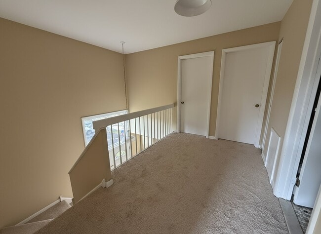 Building Photo - 110 Hamlet Dr