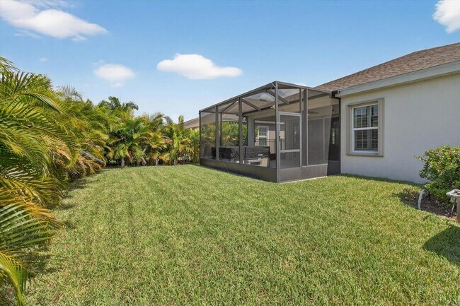 Building Photo - 5612 Del Coronado Dr