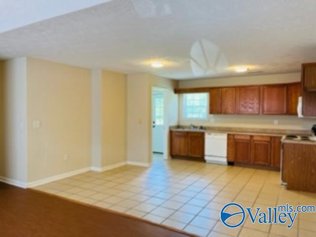 Building Photo - 144 Kinney Rd