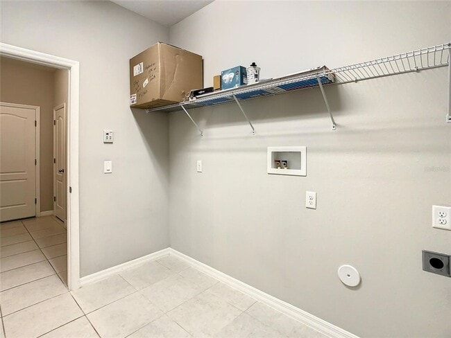 Building Photo - 14912 Caravan Ave