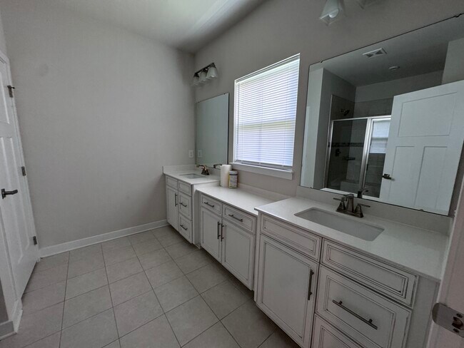 Building Photo - 2557 Pete Dye Dr