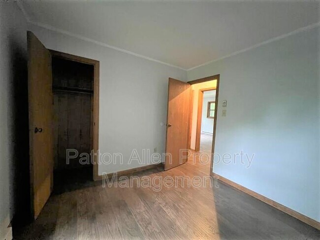 Building Photo - 142 Beaverdam Rd