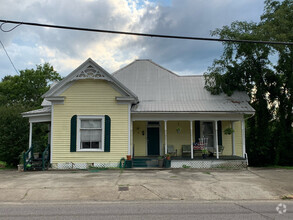 Building Photo - 307 S Brundidge St