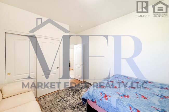 Building Photo - 4Bed/2Bath Furnished Home w/3 Car Garage! Move-In Ready on 05/28/2026! -- RV GATE!