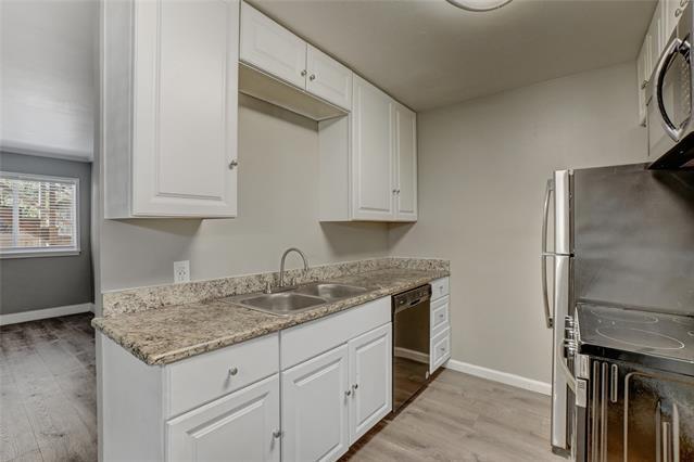 Building Photo - 3310 Douglas Ave