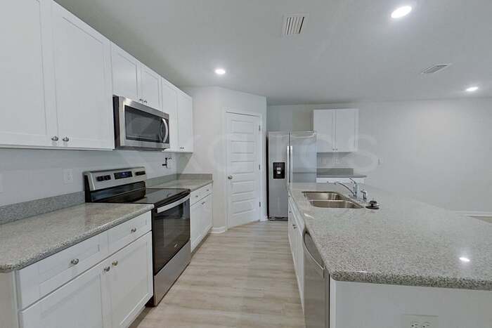 Building Photo - 4686 Malay Cir