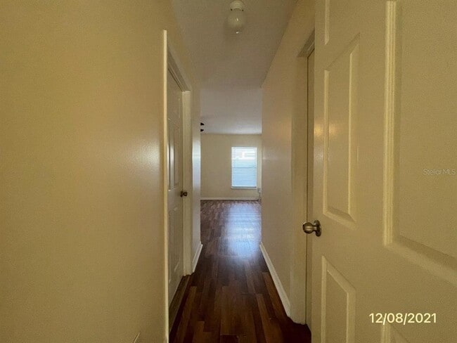 Building Photo - 551 Farmingham Ct
