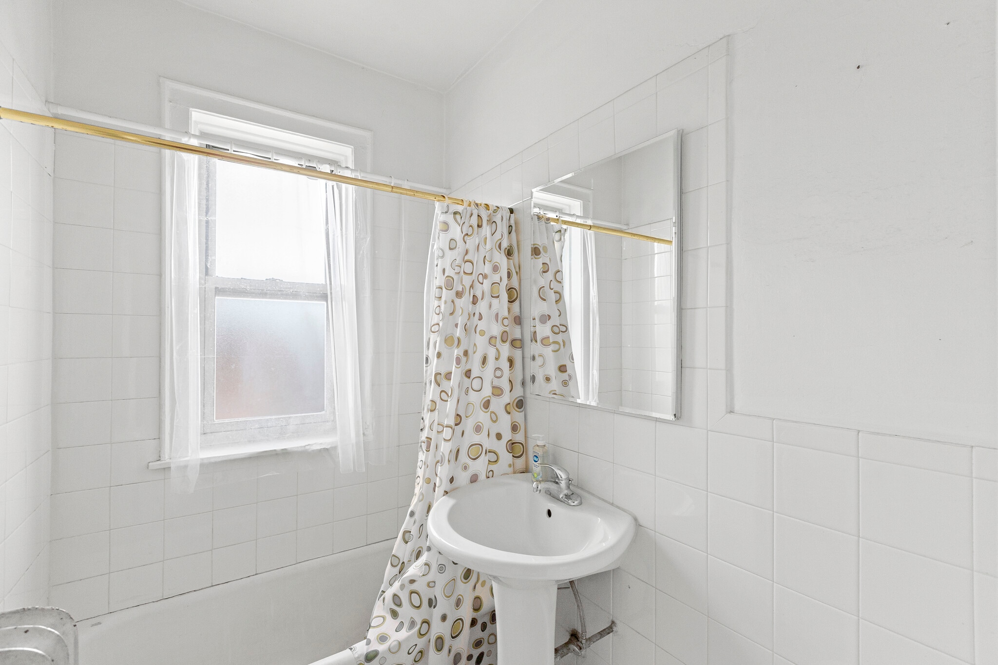 Building Photo - 4505 N Greenview Ave