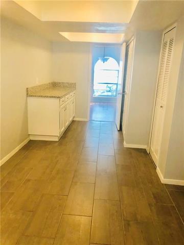 Building Photo - 4425 Mayflower Dr