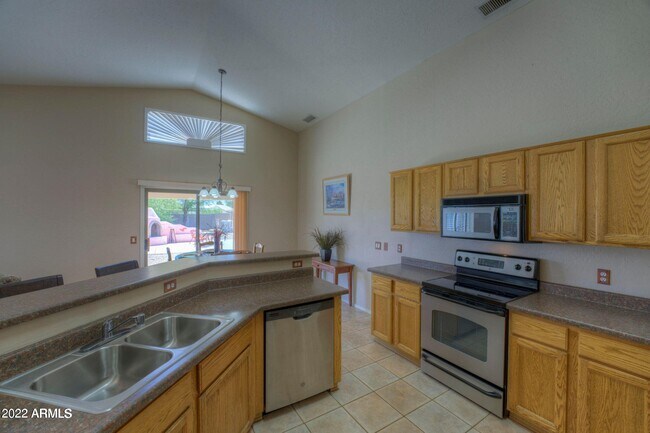 Building Photo - 35714 7th Ave