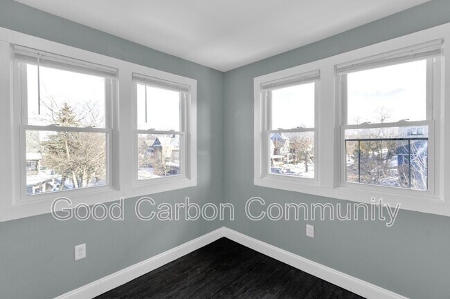 Building Photo - 618 Elmwood Ave