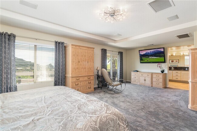 Building Photo - 27194 Red Maple St