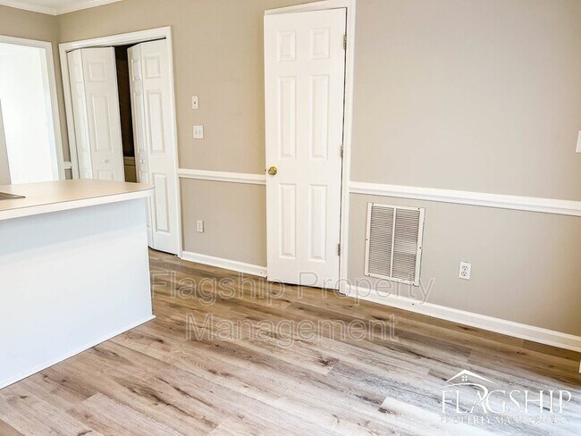 Building Photo - 1035 Spring Forest Rd