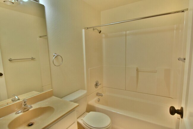 Building Photo - 4bd/3ba Mukilteo House