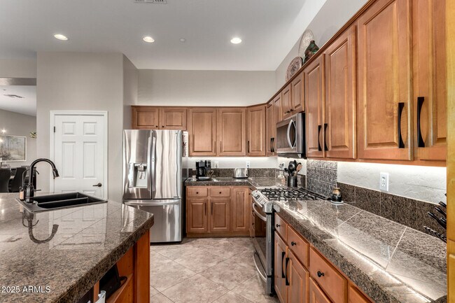 Building Photo - 2735 W Plum Hollow Dr
