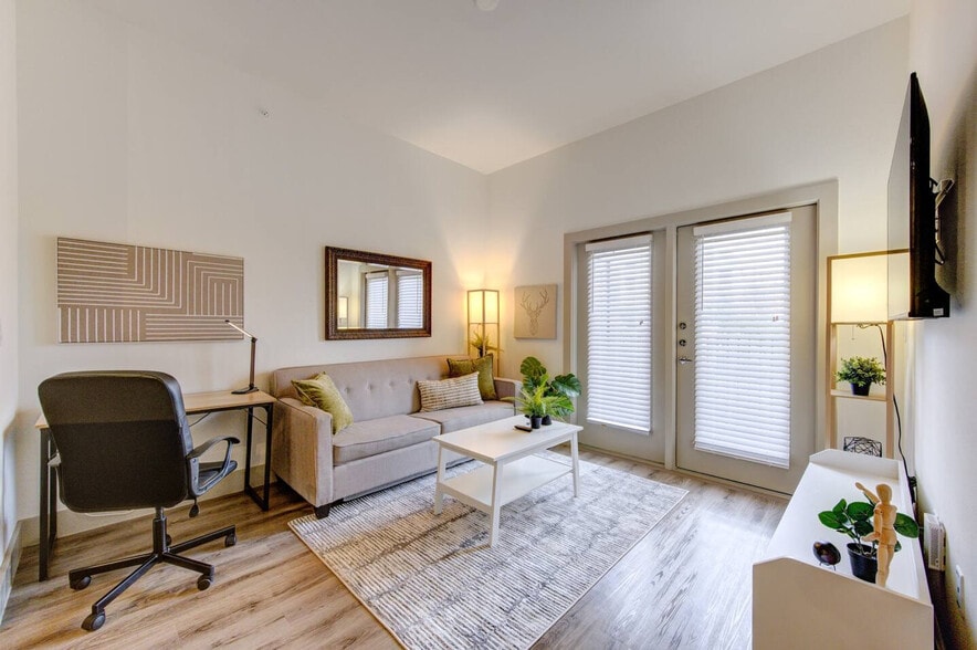 Building Photo - 18210 Park Row Blvd