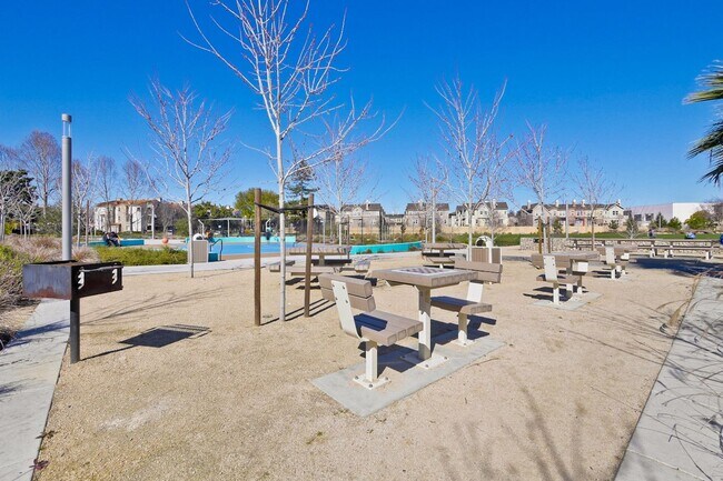 Building Photo - Wow! What a Great Home! Available Now!