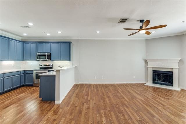 Building Photo - 2415 Stutz Dr
