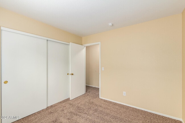 Building Photo - 15005 W Ventura St