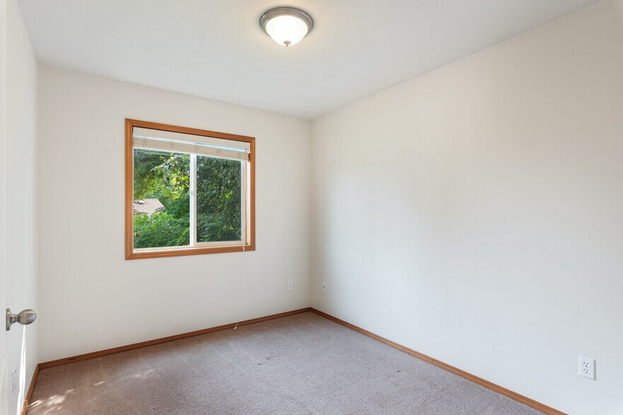 Building Photo - 26018 72nd Ave NW