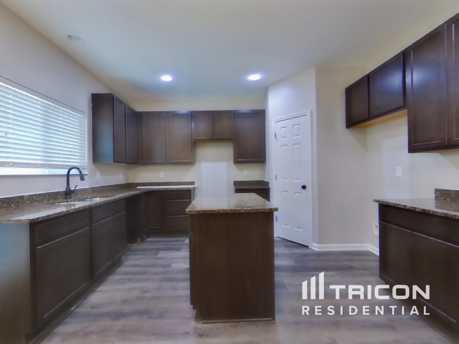 Building Photo - 10 Moonrise Crossing