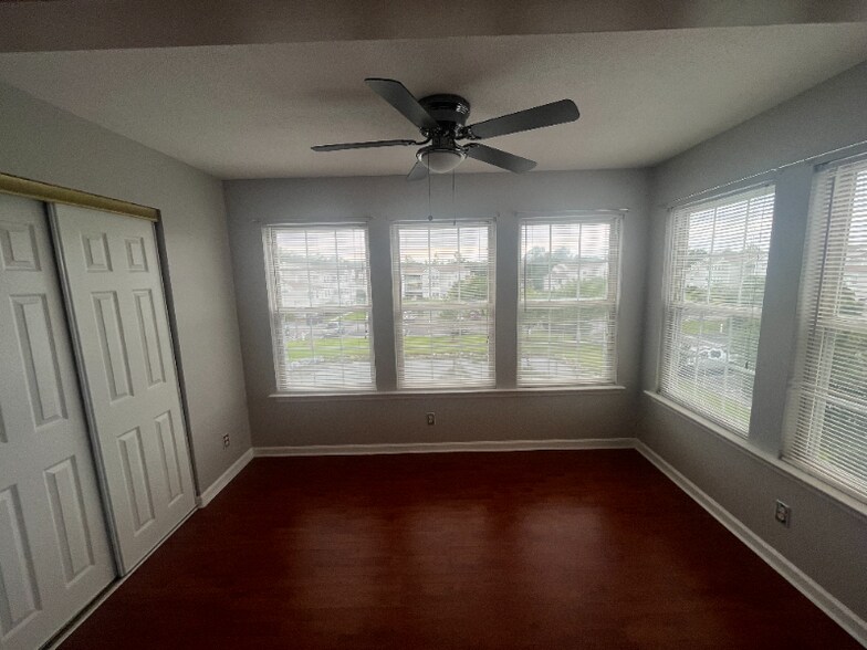 Building Photo - 2265 Huntingdon Dr