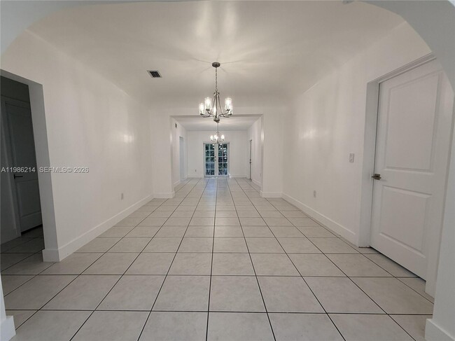 Building Photo - 820 Lorca St