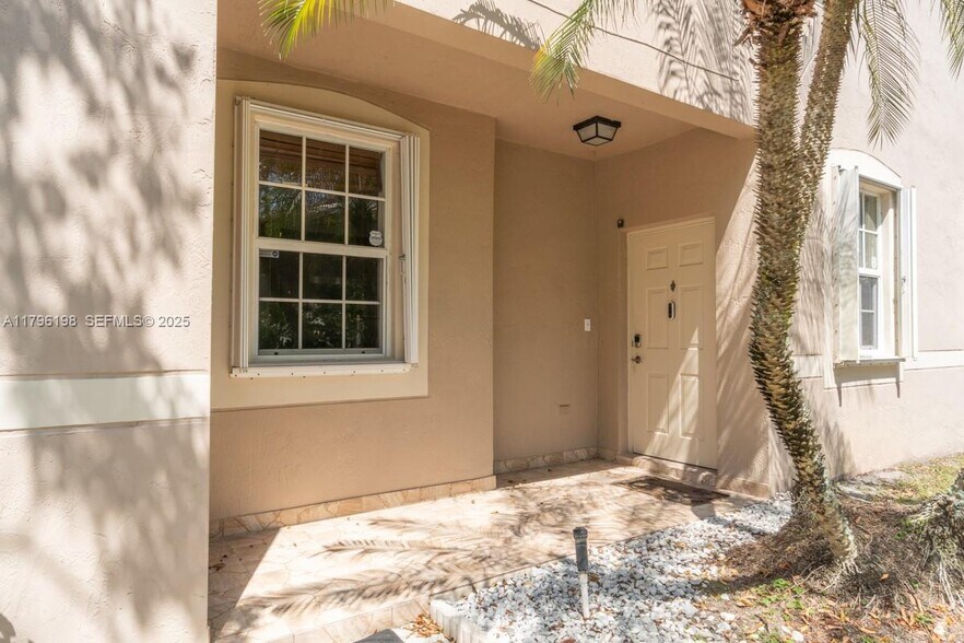 Building Photo - 1999 Madeira Dr