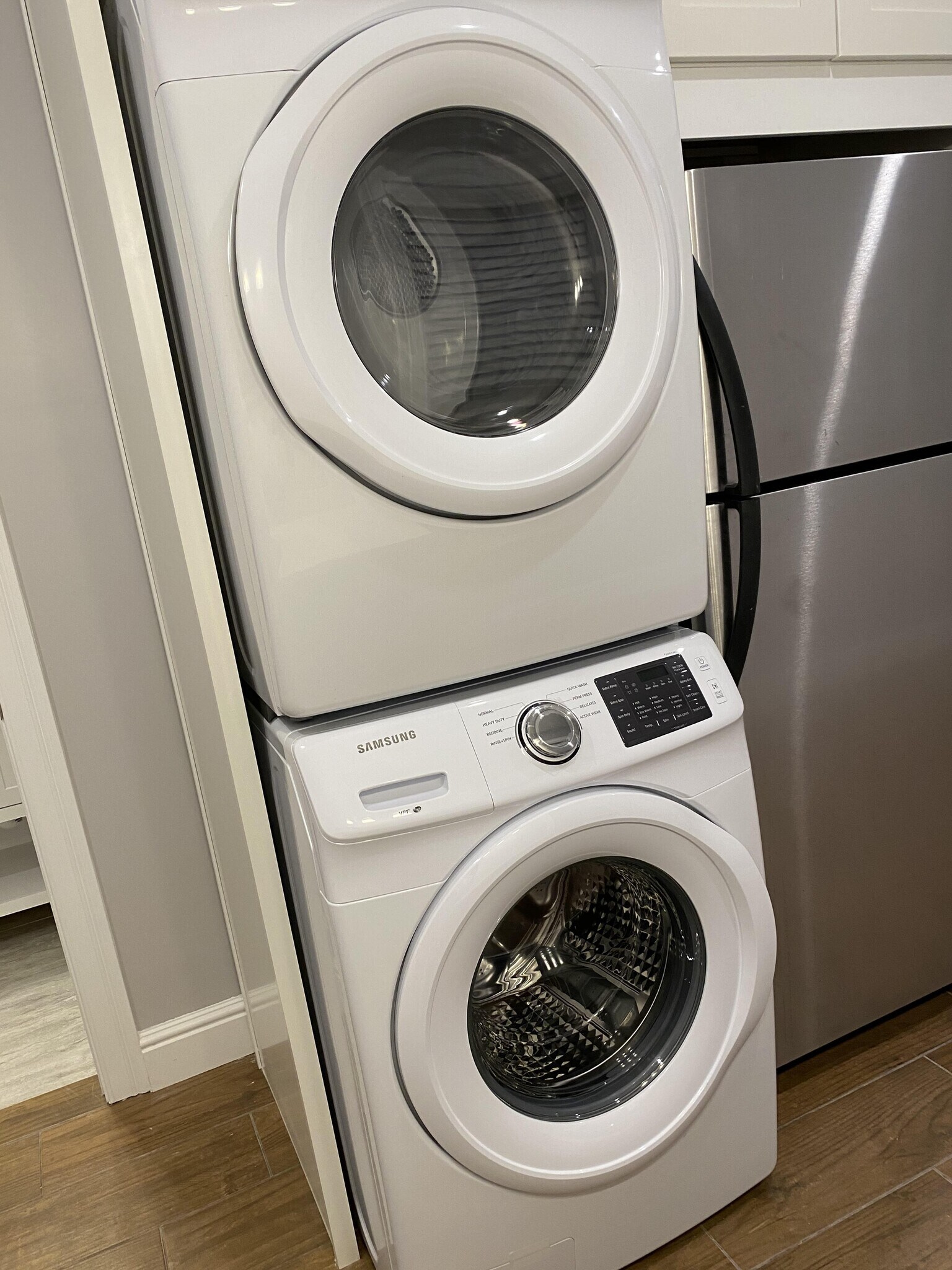 Building Photo - 224 Main St