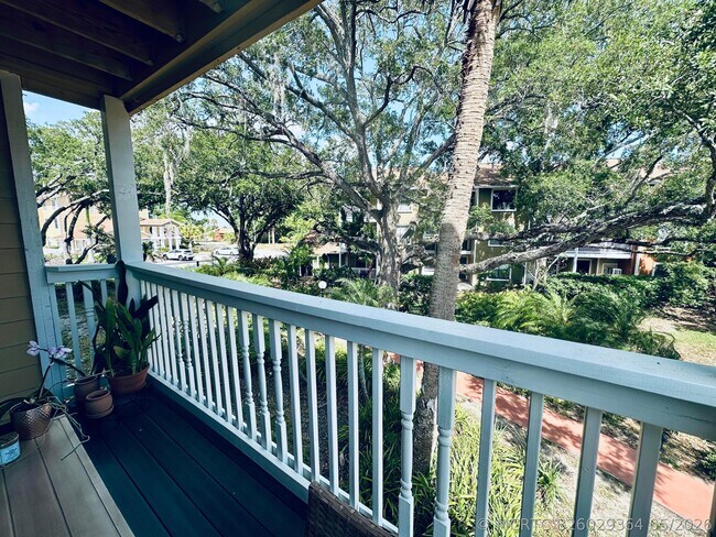 Building Photo - 225 S Tropical Trail