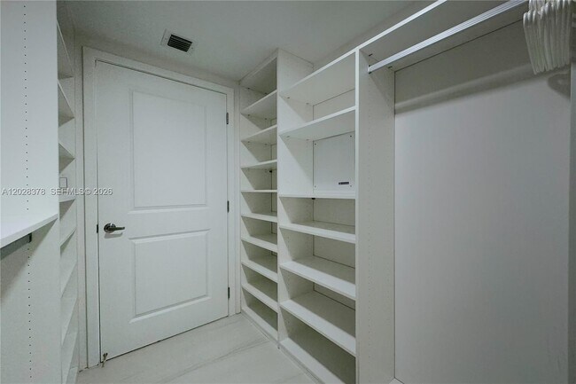 Building Photo - 400 Sunny Isles Blvd
