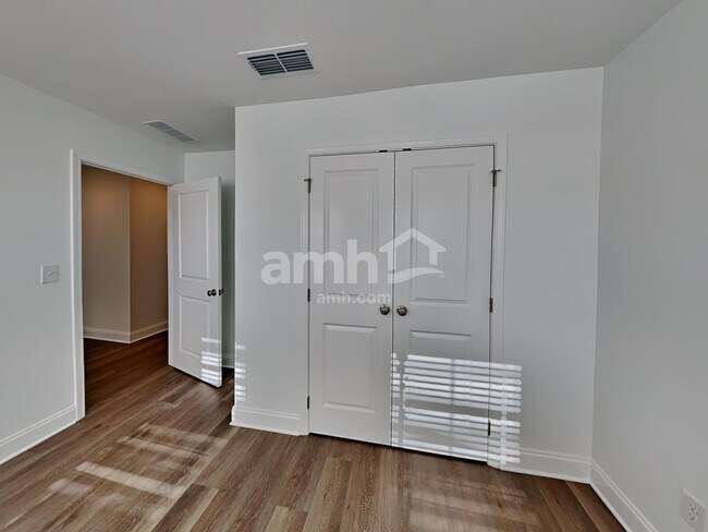 Building Photo - 212 Argea Dr