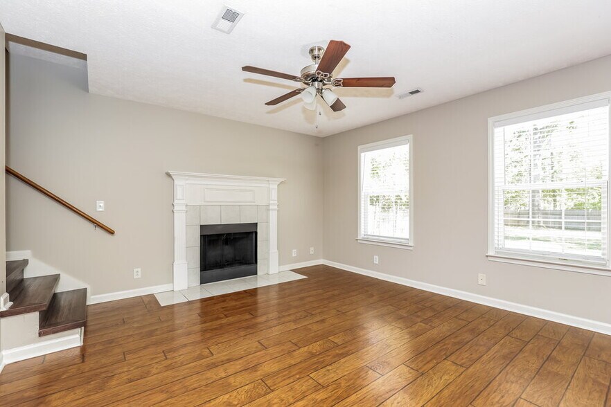 Building Photo - 908 Buckhaven Dr