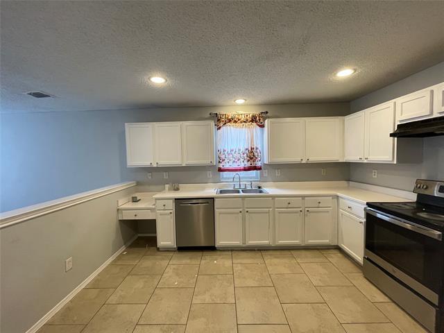 Building Photo - 4611 Wedgewood Dr