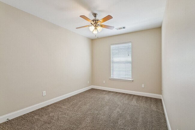 Building Photo - 104 Covington Meadow Cir