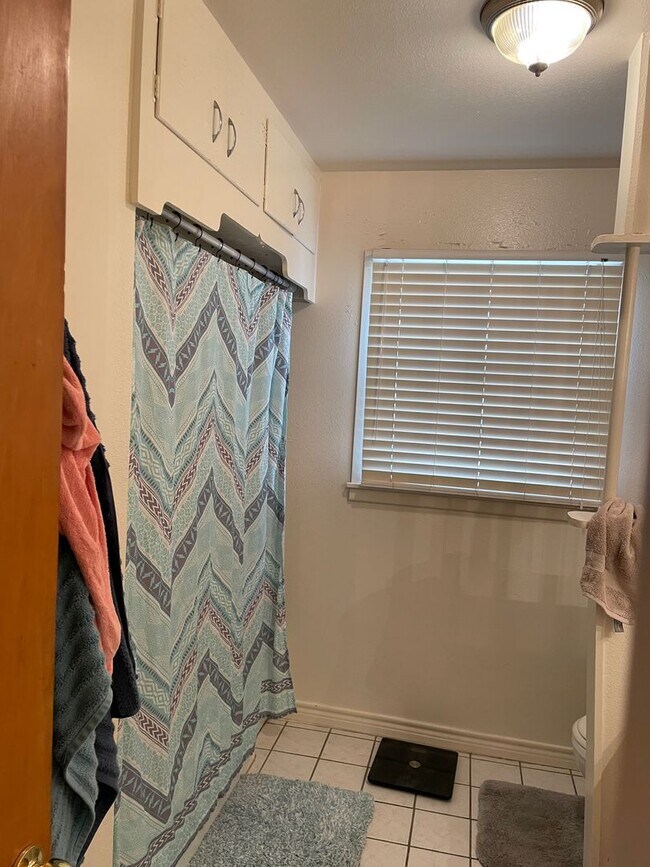 Building Photo - 3811 28th St