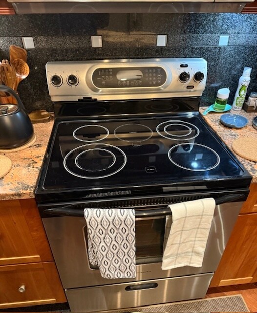 Building Photo - 425 N Church St