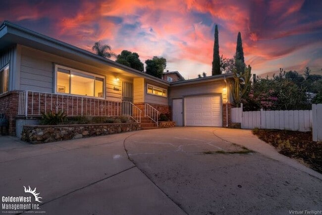 Building Photo - Charming 3Bdm 2Ba Home in Spring Valley!