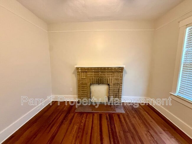 Building Photo - 101 Forrest Ave