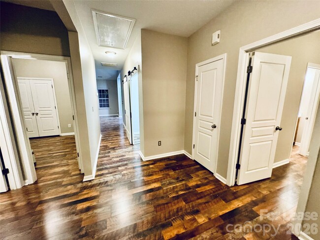 Building Photo - 8734 Arrowhead Pl Ln