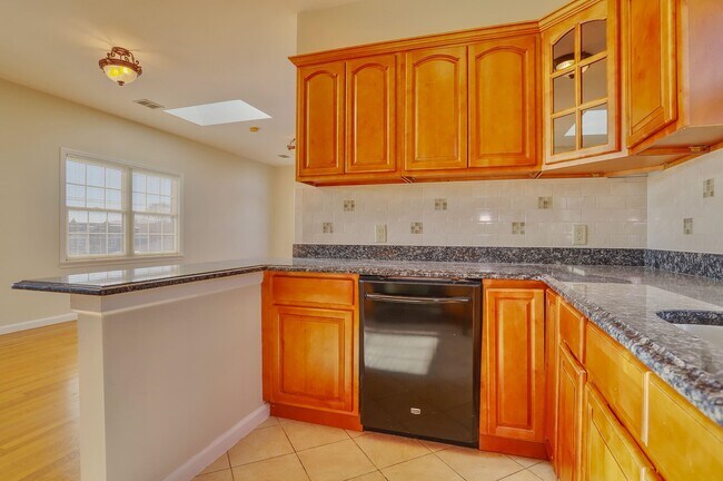 Building Photo - 24 Emerson Ave