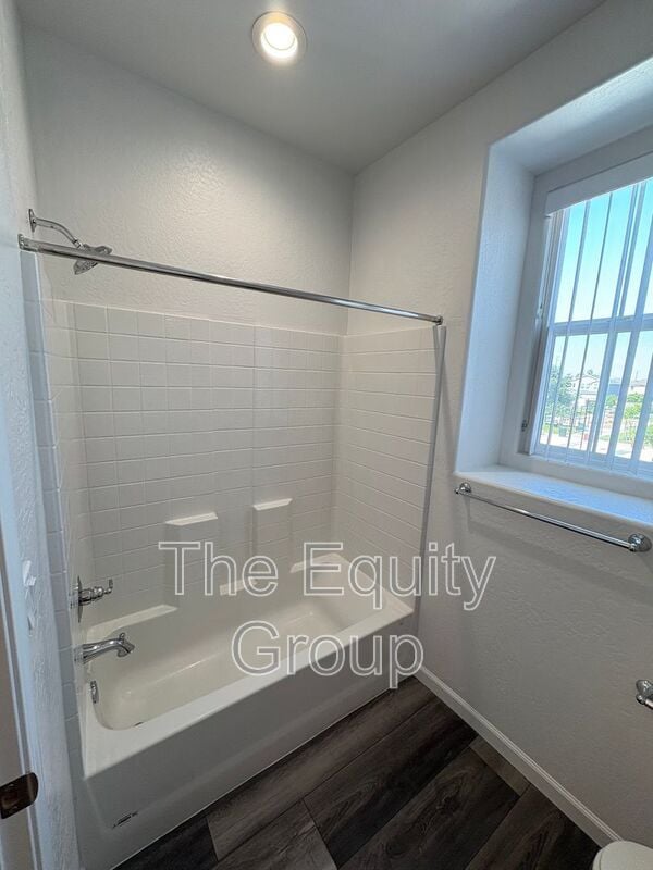 Building Photo - 3036 N Parkside St