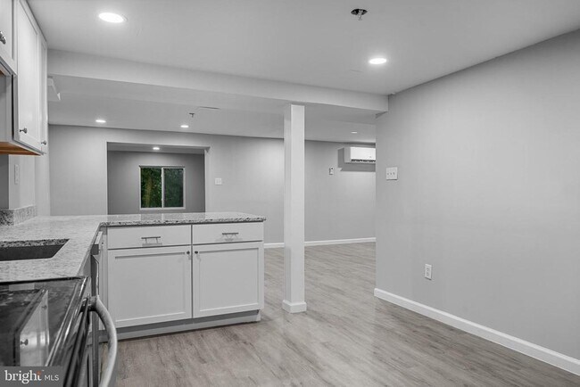 Building Photo - 7795 Penn Manor Ct