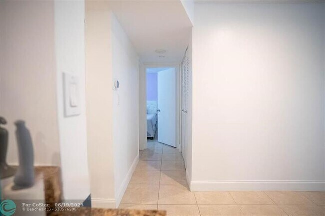 Building Photo - 8421 Lagos De Campo Blvd